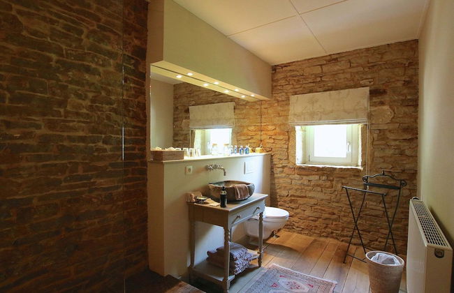 Unique Holiday Home in Virton with Hot Tub - Foto 44