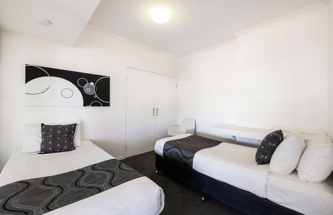 Ocean Pacific Broadbeach - Photo 9