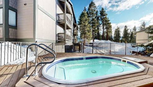 Chic 1 BDR Loft with Hot Tub Near Canyon Lodge - Foto 4