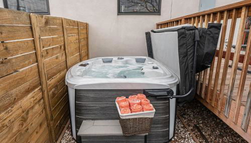 Walk to Broncos Stadium Hot tub & Rooftop - Foto 3