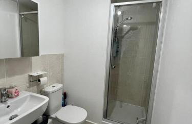 Two bedroom apartment in Barry-close to beach - Foto 7