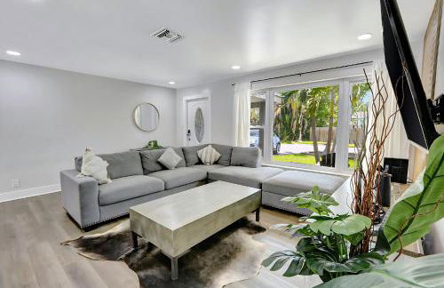 Fort Lauderdale Tropical Oasis Pool Retreat - Photo 10