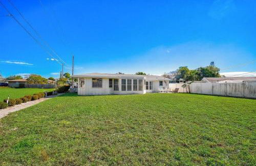 Spacious home With Heated Pool 3 miles from IMG! - Foto 52