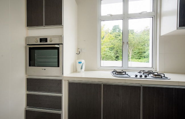 New Corner Shamrock Beach Villas Seaview - Photo 22