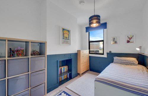 Well-equipped 4 bedroom family home with garden - Foto 15