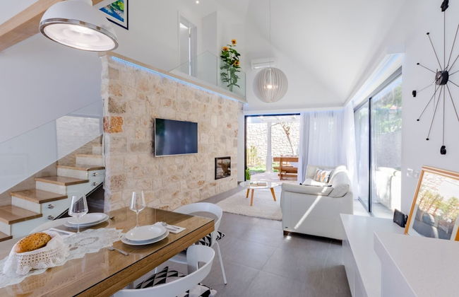 Villa Stone Pearl - Two Bedroom Holiday House With Pool - Foto 13