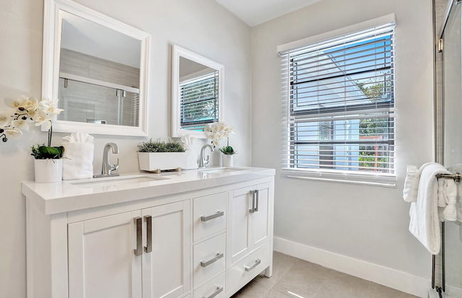 7 Br Home with Pool Gameroom & Soccer - Foto 58