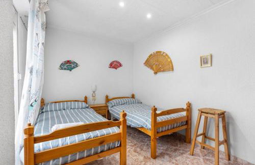 Ground Floor Seaside Residence with AC - Foto 16