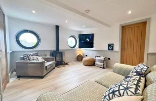 Humberston Boathouse Lodge & Hot Tub - Cleethorpes Beach Cabin Chalet - Foto 8