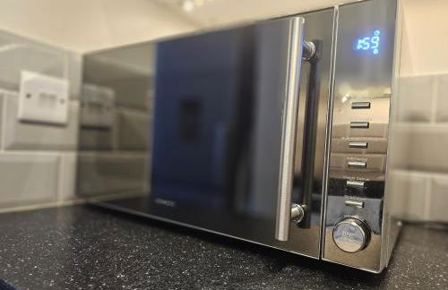 StayZen Apartments - Free Parking & Private Garden Ground Floor Central Woking - Business & Leisure - Photo 32