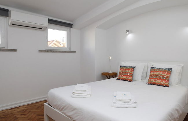 Cascais Downtown Apartment with sea view - Photo 11