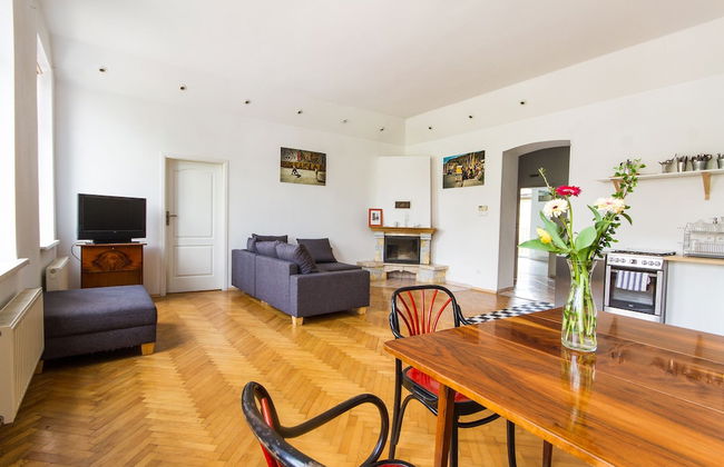 3 Bros' Apart - Photo 6