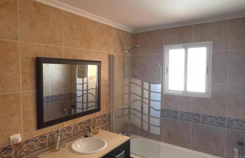 Preciosa casa con patio R54 by Novadesta - Photo 14