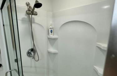 3 Min Walk to Starbucks. Pet Yes - Photo 39