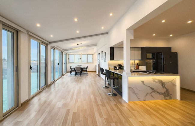 Xuru Stays I Posh & Panoramic 2bdr Rooftop 5 Min To Airport - Foto 11