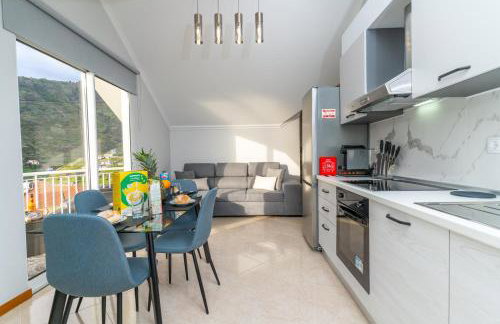 Vanda House com 2 Quartos Vista Mar e montanha no centro da Ilha - Foto 18