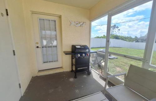 Home 3 beds 1 full bath 1 half bath Port Charlotte near beach - Foto 12
