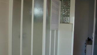 Lemon Tree Cottage at Terrus Winery - Photo 5, Shower