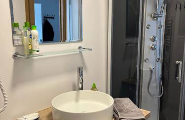 Appartement de la Fontaine à la Tour du Pin hyper centre parking privé - Foto 7