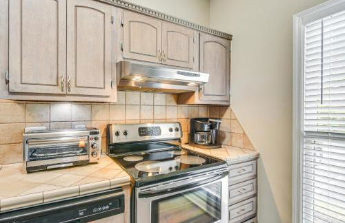 Huntsville Condo with Patio Near Redstone Arsenal! - Foto 12