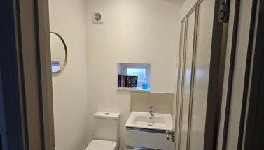 Modern Two-Bedroom House - Free Parking - Foto 4