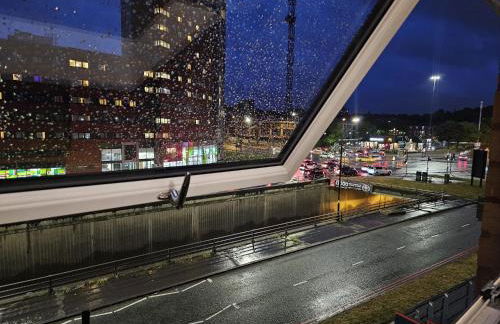 8 mins walk City Centre, Birmingham University, 20 mins walk Edgebaston stadium, 1 Bed Spacious Apartment - Foto 14