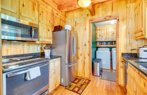 Secluded Oakland Cabin with Private Yard! - Foto 7