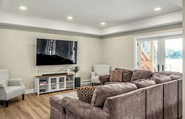 Lakeside Serenity by Avantstay Lakefront, Newly Built, Deck w/ Views! - Foto 44