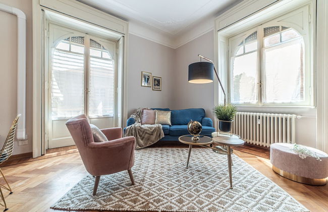 JOIVY Sophisticated Flat W/ Desk - Foto 28