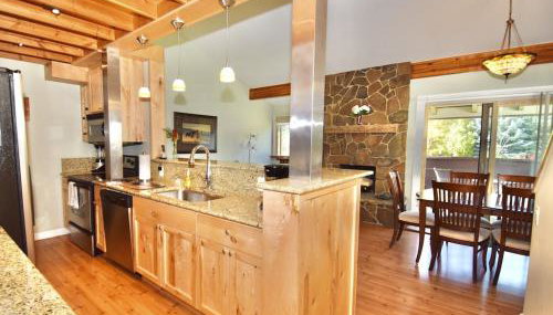 Gorgeous Jackson Hole Condo in Top location with Great Views and Private Deck with Barbeque! - Foto 3