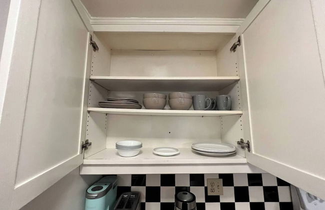 Sweet 2 BR Walk to all - Photo 15