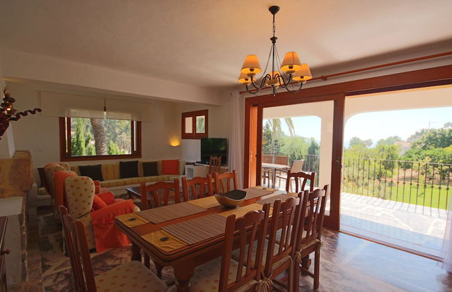 Only 100m to the Beach! Spacious Villa With Private Pool - 12 People - Foto 12