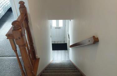 Elegant 2 Bedroom Entire House - Foto 10