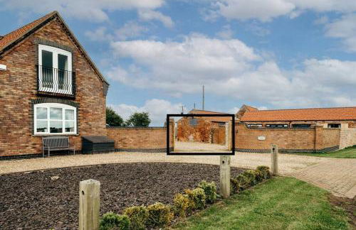 Elegant Barn Retreat with jacuzzi - Foto 32