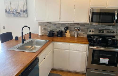 Beautiful House Sleeps 12 - Hot Tub - Breakfast - Walk to Beach - Foto 15