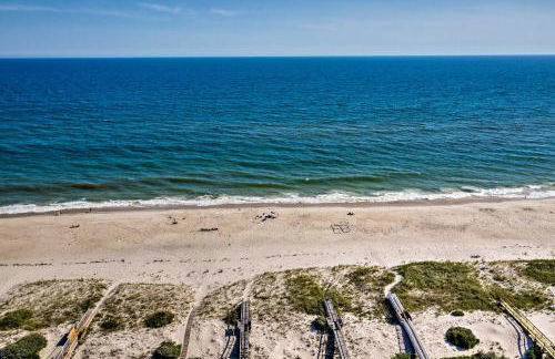 Westhampton Beach Home with Deck and Ocean Views! - Foto 32