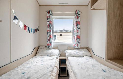 Cabin - Sleeps 4 - Pets Ok - Balcony - Parking - Foto 14