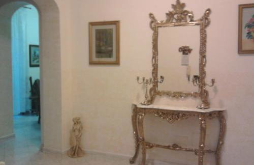 Francesca House - Photo 15