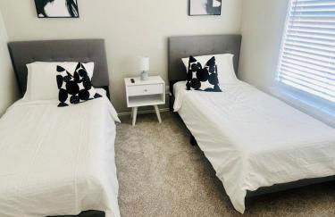 6 Bedroom Home with Pool, Centrally Located - Foto 11