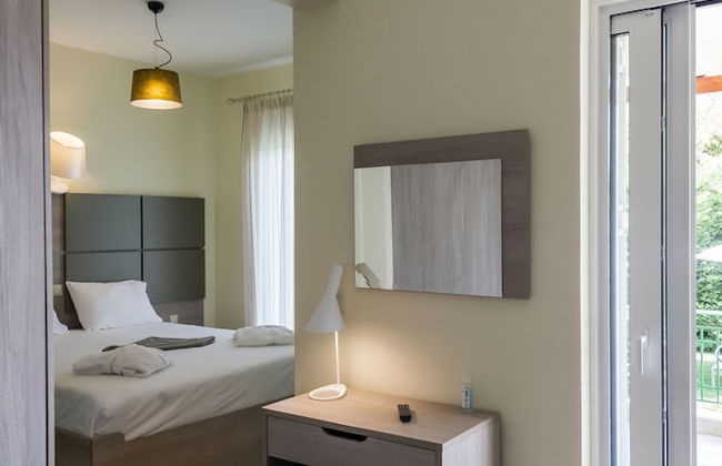 Estia Coastal Dream - Lush & Enchanting Garden Gem - Foto 4