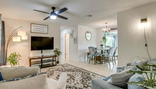 Port Charlotte Home with Sunroom, Grill and Fire Pit! - Foto 3