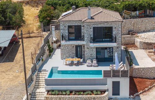 Luxury Stone Villa Aris, ideally located just a 5-minute walk from restaurants and shops - Foto 3