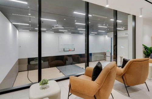 Sleek Escape-Resort-Style Stay with Pool Spa & more - Foto 29