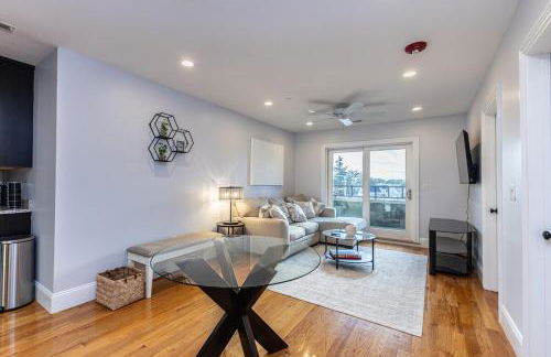 NEW -Entire Place-Laundry In Unit -Family Friendly - Foto 1