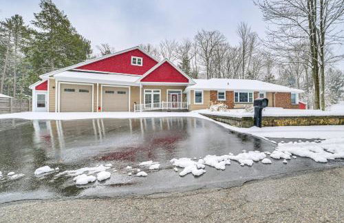 Walk to Lake Huron Beaches Home with Fire Pit! - Foto 30