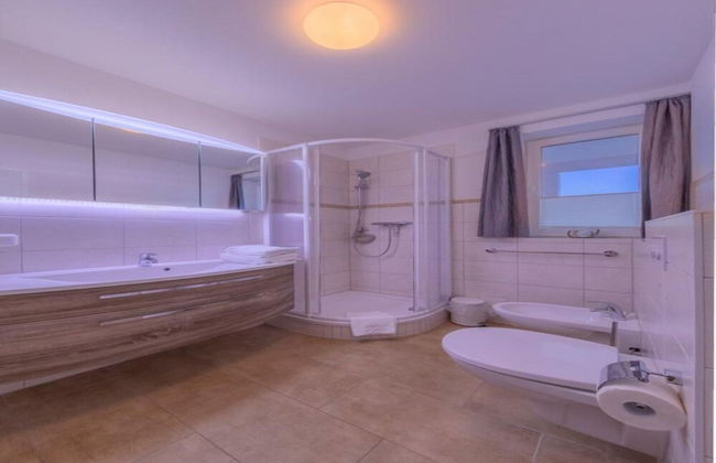 Apartment in Tranquil Location - Photo 9