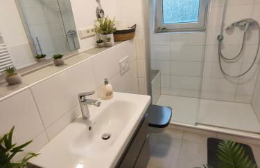 Large Central Apartment - MODERN & Fully Equipped - near fair - Foto 3