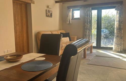 One bedroom converted barn - entire property - Foto 18