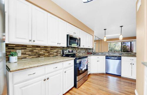 Peaceful and Relaxing Sharyland Golf Course Villa - Photo 11