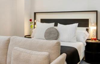 Calm Apartments - Photo 16